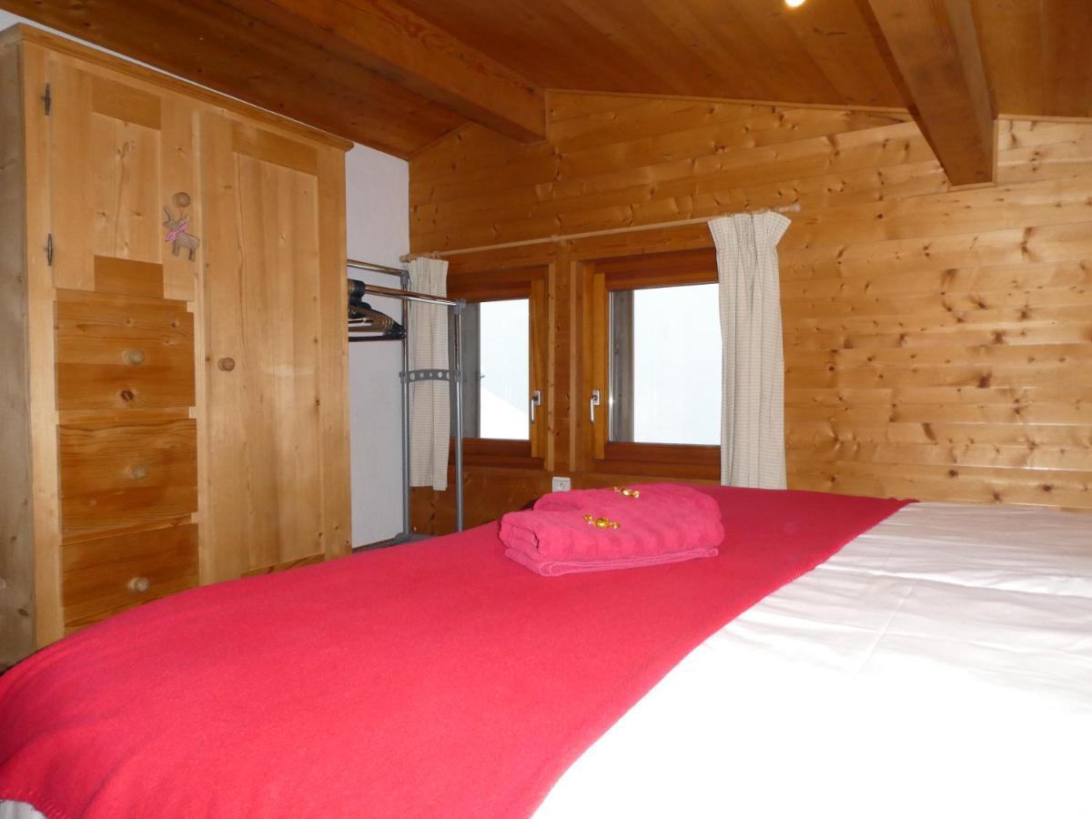 Central Hostel Châtel Esterno foto