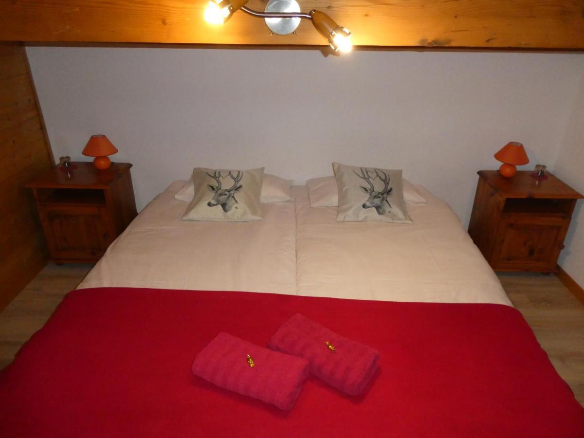 Central Hostel Châtel Esterno foto