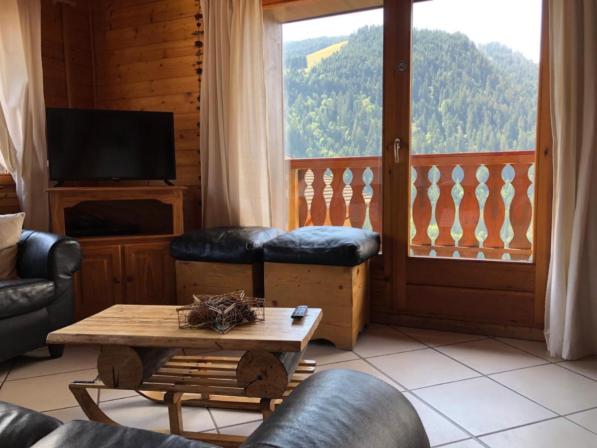 Central Hostel Châtel Esterno foto