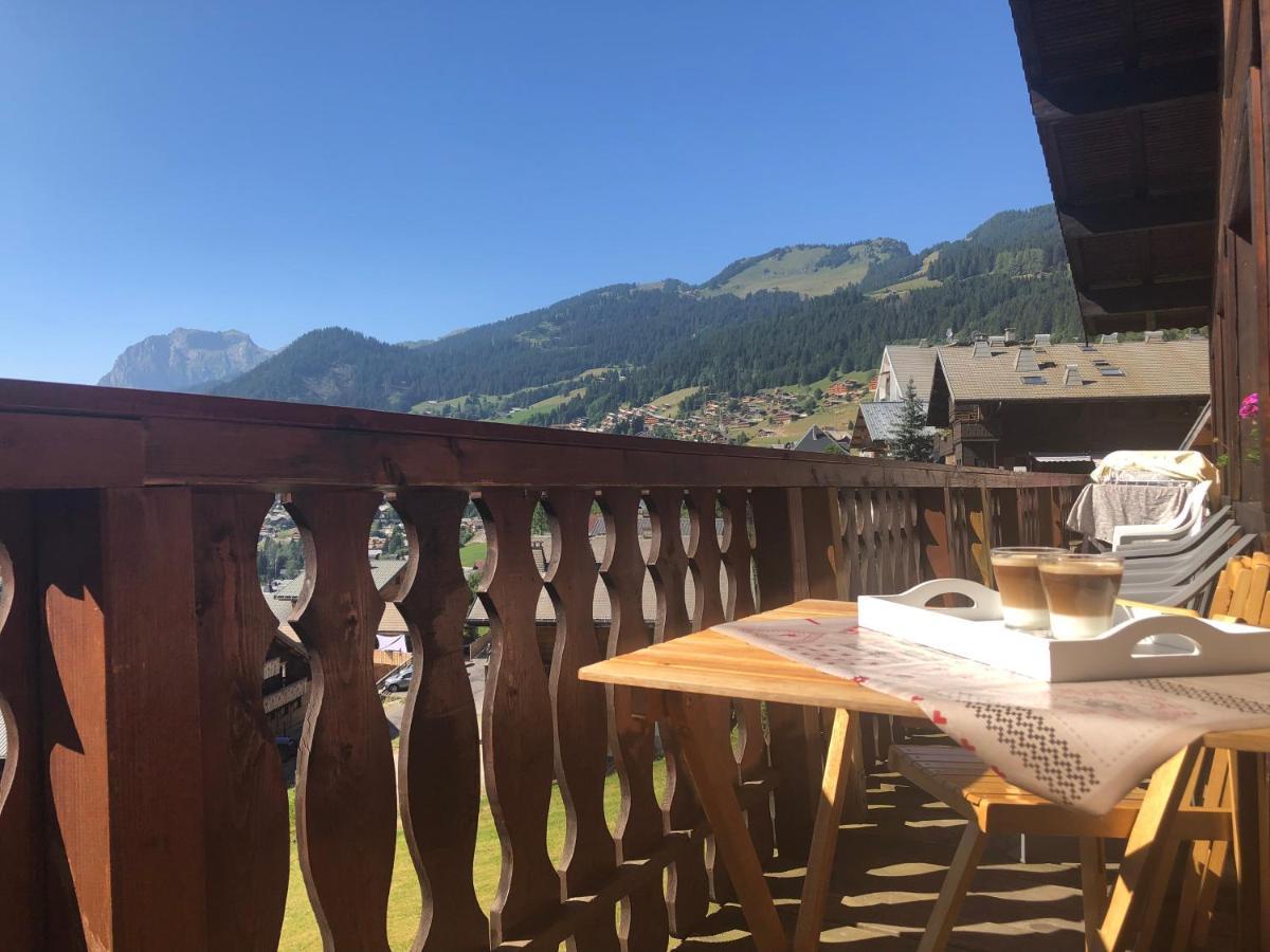 Central Hostel Châtel Esterno foto