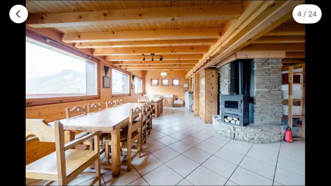 Central Hostel Châtel Esterno foto