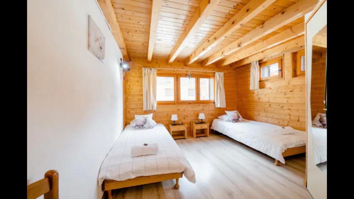 Central Hostel Châtel Esterno foto