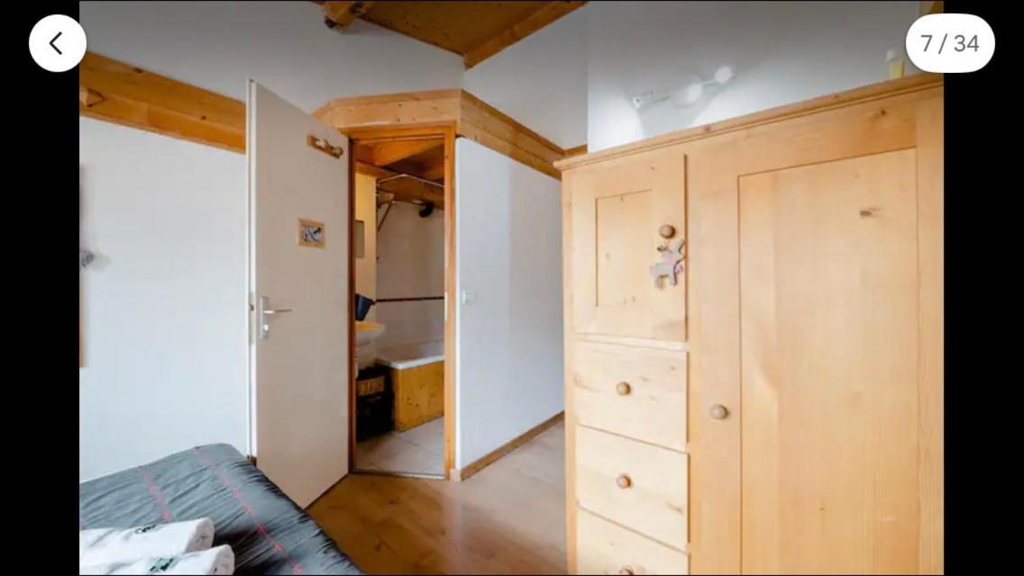 Central Hostel Châtel Esterno foto