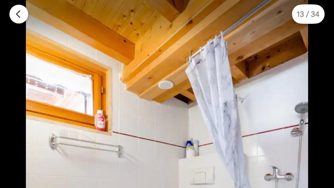 Central Hostel Châtel Esterno foto